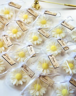 Ak aj vy hľadáte jedinečné a voňavé darčeky, neváhajte má kontaktovať veľmi rada vyrobím aj pre vás📩 okúzľujúce jarné a...