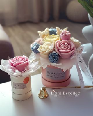 Flower boxy s rozkvitnutými kvetmi💐🤩🕯️Príjemné farby kvetov dokonale zladené s odtieňom boxu vyniknú ako dekorácia do...